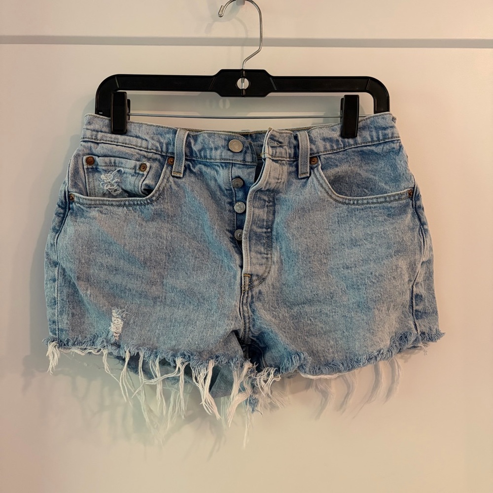 Levi's® Women's 501 Cotton High-Rise Denim Shorts tango light size 28 - Picture 2 of 6